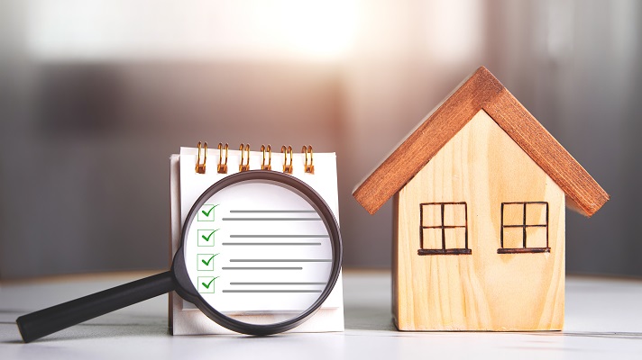 Home inspections, standards according to requirements, certifications, and energy efficiency Ein Sanierungsfahrplan gibt den 360 Grad Rund-um-Blick zu Energieeffizienz, Kosten und Einsparpotenzialen